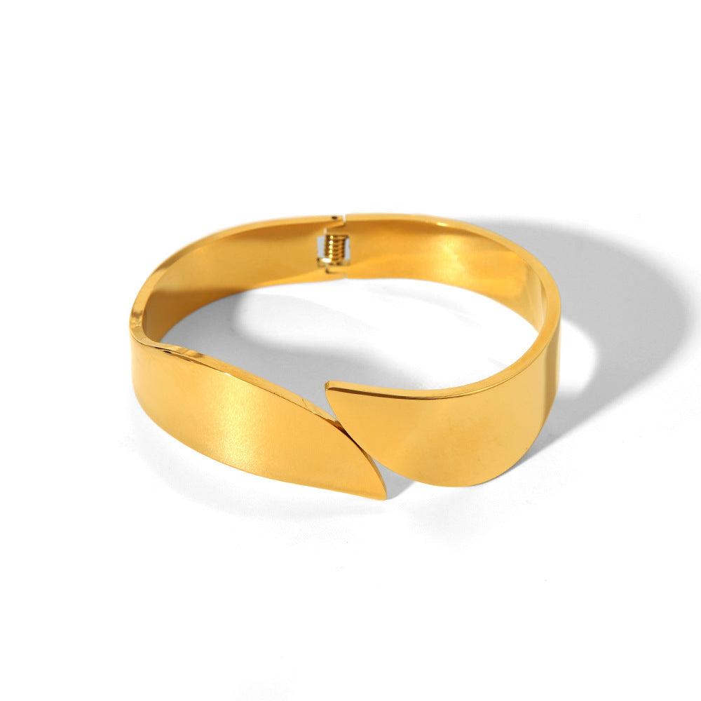 A gold plating intertwined design, adjustable bangle bracelets
