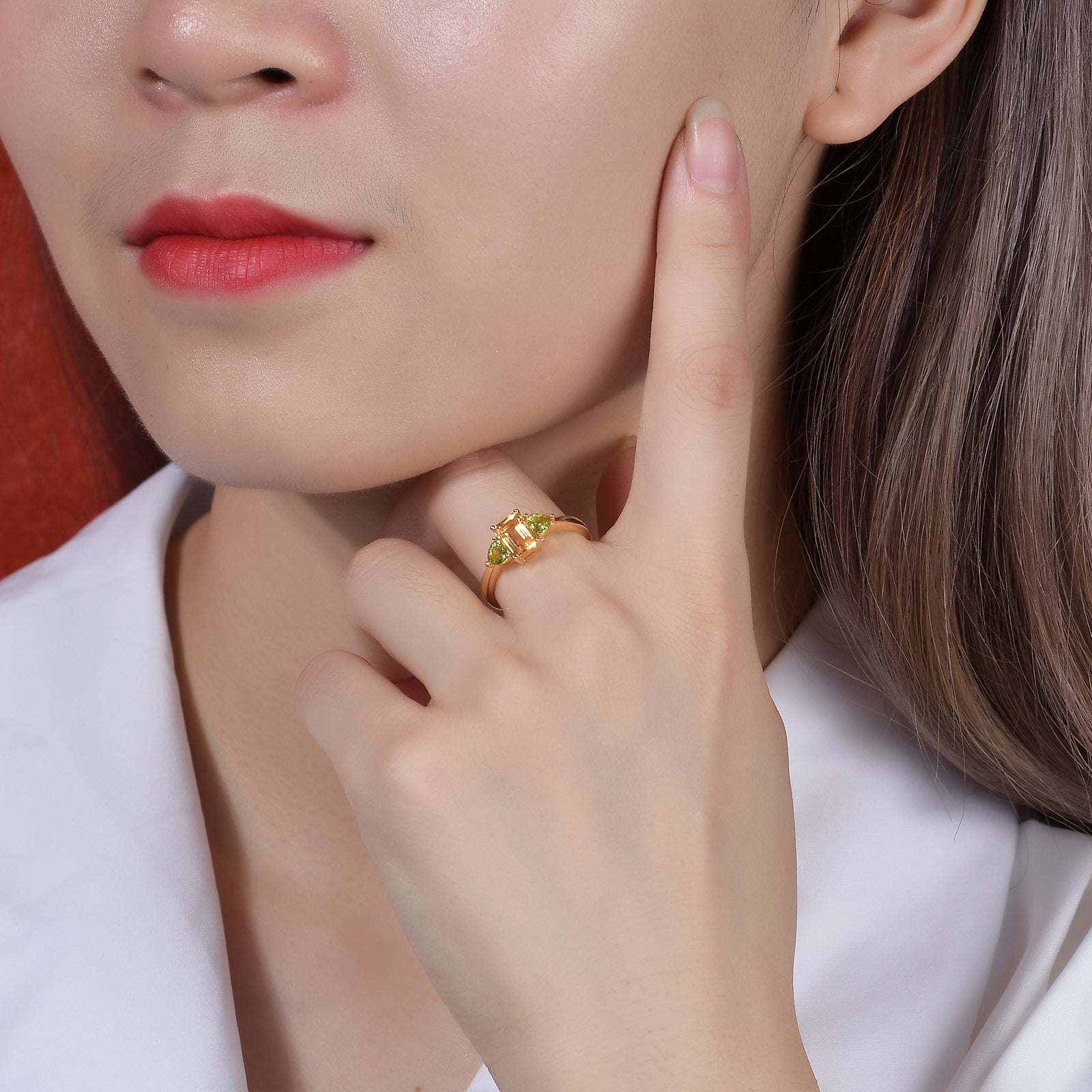 The model showcases the natural citrine ring.