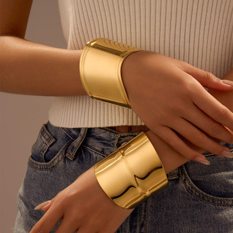 A model wearing cuff bangles
