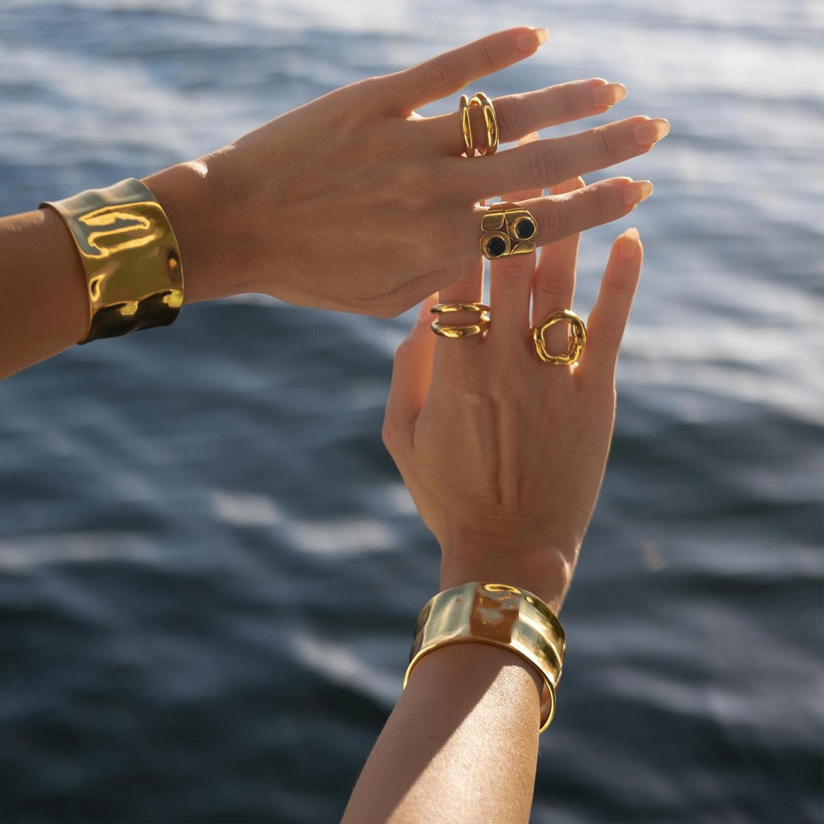 Gold plating and rhodium plating water texture design stainless steel bangle bracelets